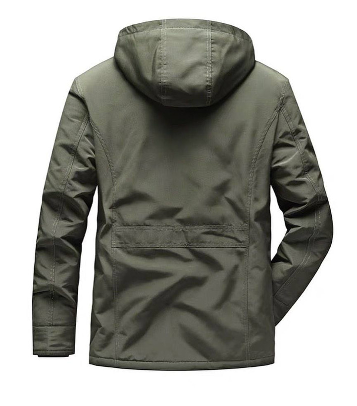 پشت نیم اور زمستانه جیپ