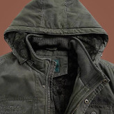 کاپشن اور کت جیب یقه