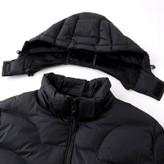 کاپشن طرح پر جمع شونده کلاه