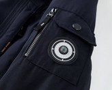 کاپشن اور روسی زمستانه قطب نما